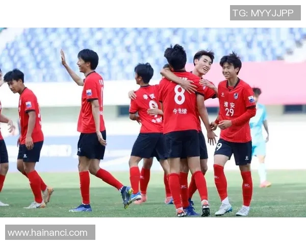 中国足球四字球星闪耀赛场展现拼搏精神点燃无数球迷热血梦想 中国足球四字球星闪耀赛场展现拼搏精神点燃无数球迷热血梦想