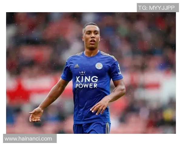 全球足球一线球星新赛季表现分析与未来转会动向全景解读 全球足球一线球星新赛季表现分析与未来转会动向全景解读